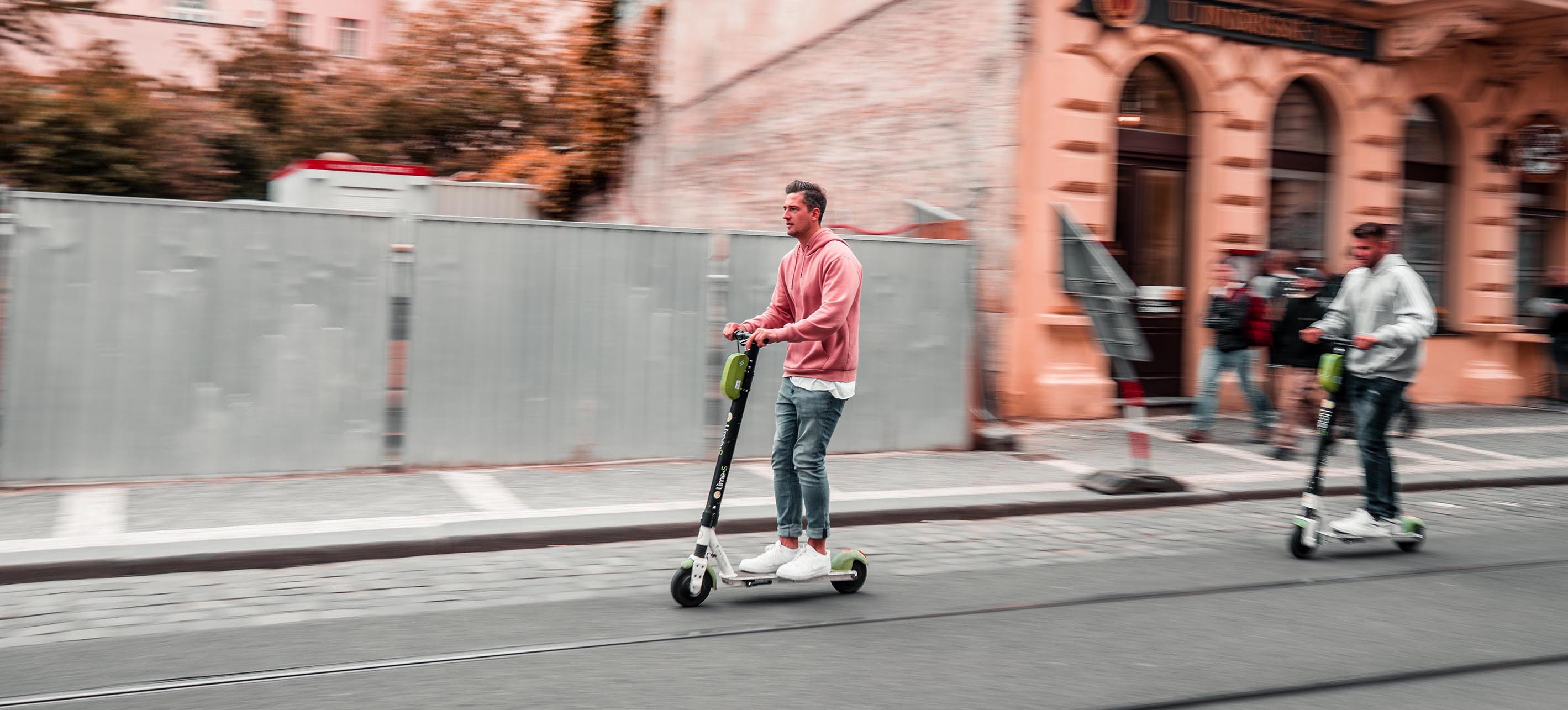 grå er der Præferencebehandling Incentivizing riders of electric scooters off the sidewalk – DxHub